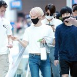 [백현] <b>The</b> Day 공항 백현,껌요정 백현