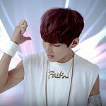 [방탄소년단] 뮤비로 알아보는 성장하는 김태형 어깨 얼굴 턱선 변화과정...