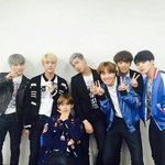 [방탄소년단] 내눈이 이상한건가 뭐라는거니