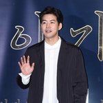 부드러운 카리스마남