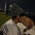 [EXO] 공원에서 <b>봉지</b>털고 있던 사진 원본봐라