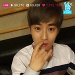 [EXO] 손모양스포 귀파고 <b>코파</b>는거 아니냐고ㅋㄱㅋ