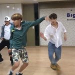[방탄소년단] 사스가 안무<b>팀장</b> 미쳤어..