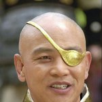 [EXO] 도망친 애들도 한명만 남고 다 <b>도중</b>에 붙잡히는거 아닐까