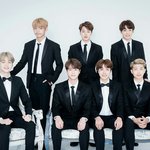 [방탄소년단] <b>피셜</b>이 안 어색한 웃음이라고 하지만
