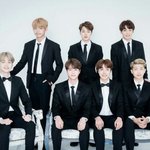 [방탄소년단] <b>매년</b>가족사진나올때가 좋은데 정말좋다