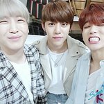 [BAP] 이사진에 <b>영재</b> 입 신기하지 않아???