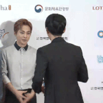 [EXO] 시우민 눈빛에 심쿵 한다는 게 어디가 <b>여성</b>화고 호모냐?