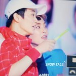 [EXO] 엑소맏형이 타그룹<b>애기</b>를 귀여워하기 시작