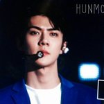 [EXO] 내주씌 흑발 오세훈인데 <b>앞머리</b>좀 내려주십쇼