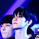 [EXO] 근데 백현이 머리 ㄹㅇ개작아 진짜