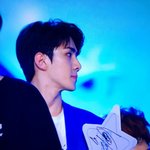 [EXO] <b>옆태</b> 이게 시바 사람인갸