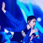 [EXO] 콜베추면 <b>손목</b>부러지지않을까..