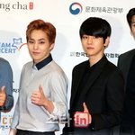 [EXO] <b>혼자</b>만 표정왜<b>저</b>랰ㅋㅋ