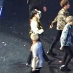 [꼭조언부탁] 김석진 다친 거 봄??;