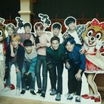 [EXO] ㅆㅂ 나도 엑소랑 어깨<b>동무</b>하고싶다