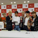 [방탄소년단] 애들 또 <b>저</b> 더운<b>옷</b>입었네