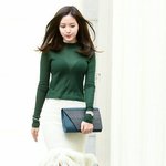 <b>손나은</b> 다리에 뭐야??