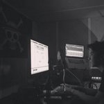 [EXO] 와...또 작업실 개지겹다