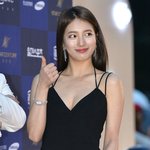 수지 블랙 드레스