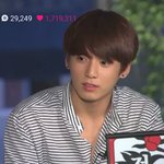 [방탄소년단] <b>아카</b> 가방에 줄무늬만 있늬?