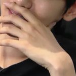 [EXO] 이 <b>손</b>이 로올을 <b>한</b> <b>손</b>인가 ㅅㅂ 곱다