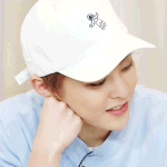 [EXO] 야뭐야시우민어제조카귀여웠네