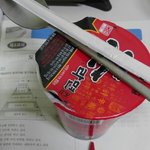 내일<b>모의</b>고사봐서라면먹으면서공부중
