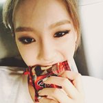 탱구 스모키 화장?