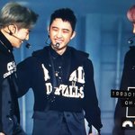 [EXO] 근데 이번 활동 의상이 좀 에<b>바다</b>