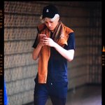 [EXO] <b>핸드폰</b>좀 그만봐라
