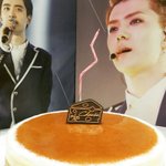 [EXO] 생일인데 <b>전학</b>와서 친구도 없고 가족들도 바빠서 혼자 불붙임