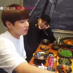 [방탄소년단] 민윤기 턱 괴는 짤