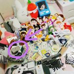 [EXO] 이거 앨범 위에 <b>은색</b> 뭐야?