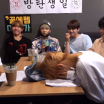 [방탄소년단] 김태형 음료수 뿜을뻔한거 혹시 본사람ㅋㅋㅋㅋㅋㅋㅋㅋㅋㅋ