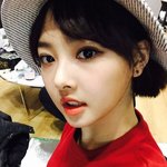얘들아 <b>이</b>사람 아이<b>돌</b>인데 이쁘지않냐