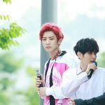 [EXO] 내친구 2012년 데뷔했을 때 <b>카감</b> 왜저따구로 잡냐고하면서