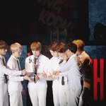 [방탄소년단] 와 걍 출구<b>봉쇄</b>네;;;;