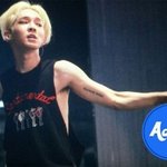 민소매에 더 짙어진 男돌 섹<b>시미</b>