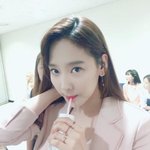 인스타그램속 다나의 핑크수트!