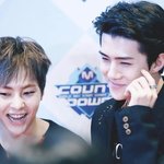 [EXO] 시우민 세훈 <b>이사진</b> 잘나왔다