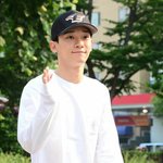 [CHEN] 뮤뱅 출근길 <b>기자사진</b>