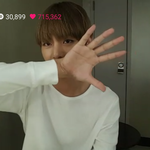 [방탄소년단] <b>김</b>쩌이 손 <b>진짜</b> 크네...