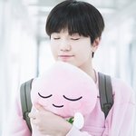 [인피니트] 쫑이가 들고 있는 어피치
