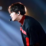 [시우민] 일일히 <b>백현</b>쳐서 까<b>글</b>에 추천누르는애 있던데