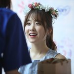 <b>화관</b> 쓴 박보영