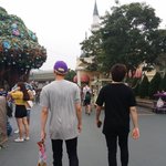 [방탄소년단] 오늘 석진이 <b>마운</b>틴들님이랑 놀이공원 갔다왔대!