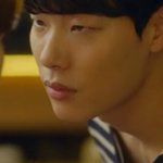 <b>류준열</b>.