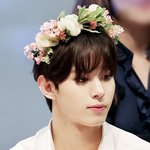 <b>화관</b> 쓴 남신 비주얼 아이돌들