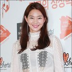 신민아 오랜만에 봄